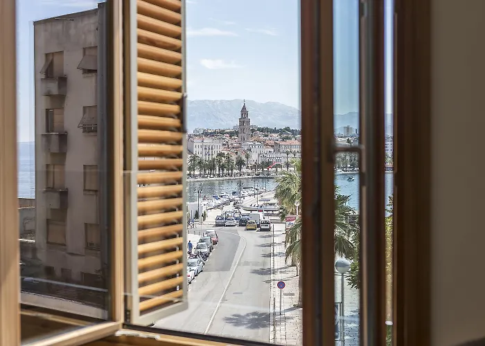 Seaview Luxury Retreat