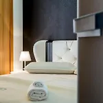 Seaview Luxury Retreat Penzion 4*