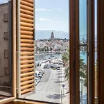 Seaview Luxury Retreat Penzion 4*