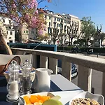 Seaview Luxury Retreat 4*