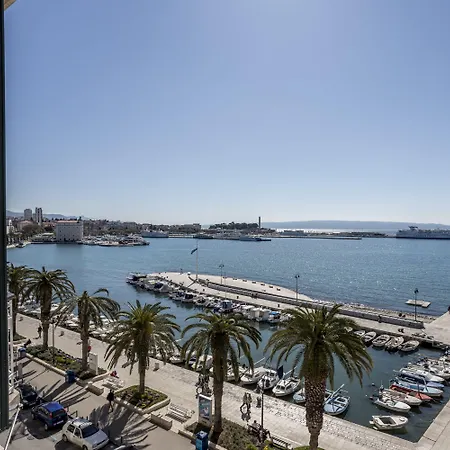 Seaview Luxury Retreat Split