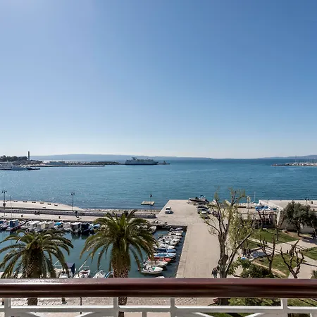 Seaview Luxury Retreat Pensión 4*